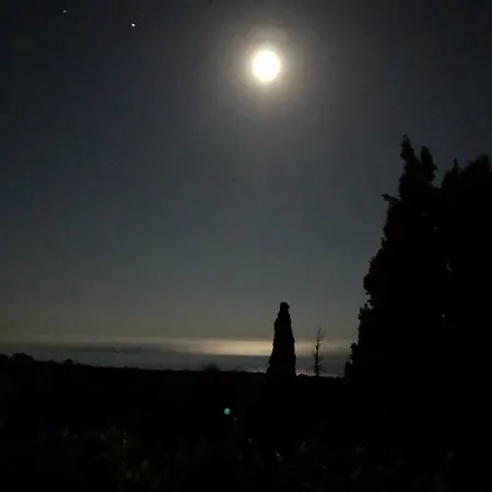 아파트 Kamares Stone House 5 *