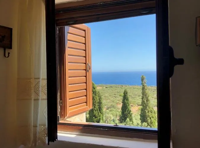 Kamares Stone House 5 شقة ييروميلين